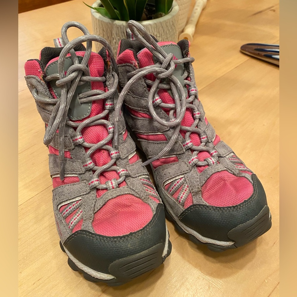 Nearly new Columbia Girls Hikers
